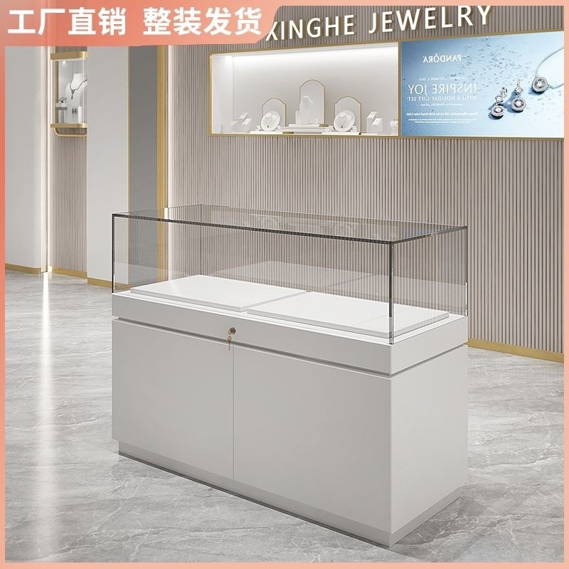 Armário Expositor de Joias em  - Jewelry Watches Silver avaliação e preço